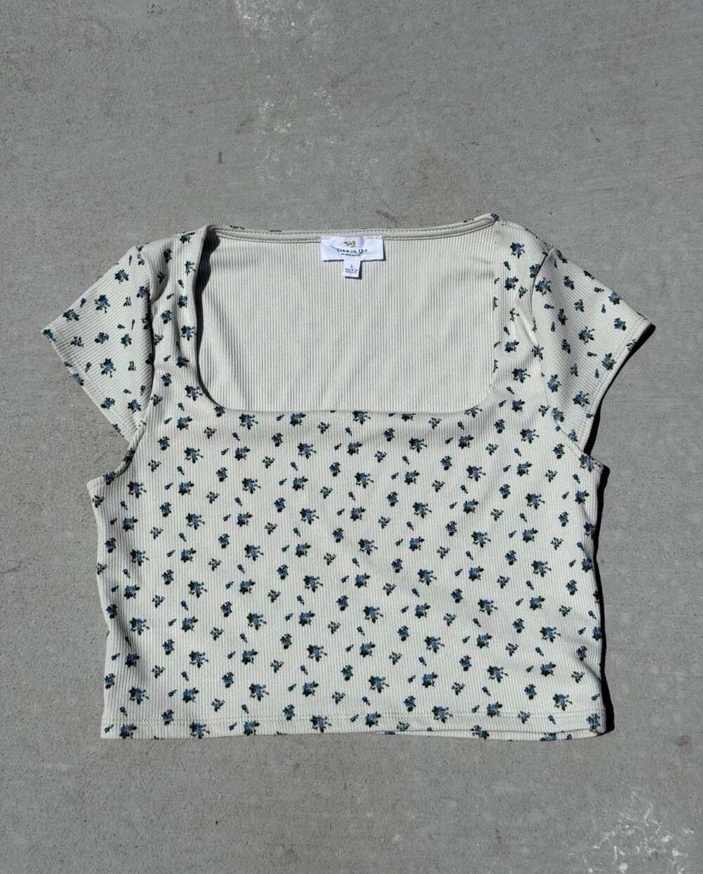 Live In The Moment Floral Square Neck Ribbed Crop Top L